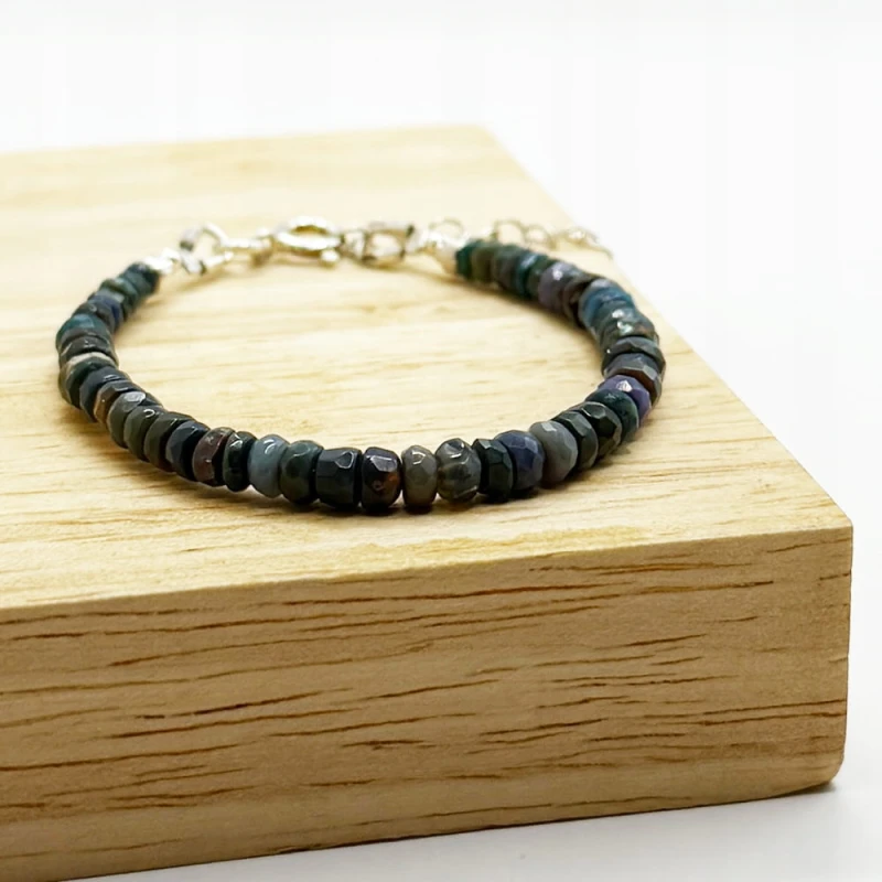 d9e2ee9c6a2e6b6df08a15beb847c935