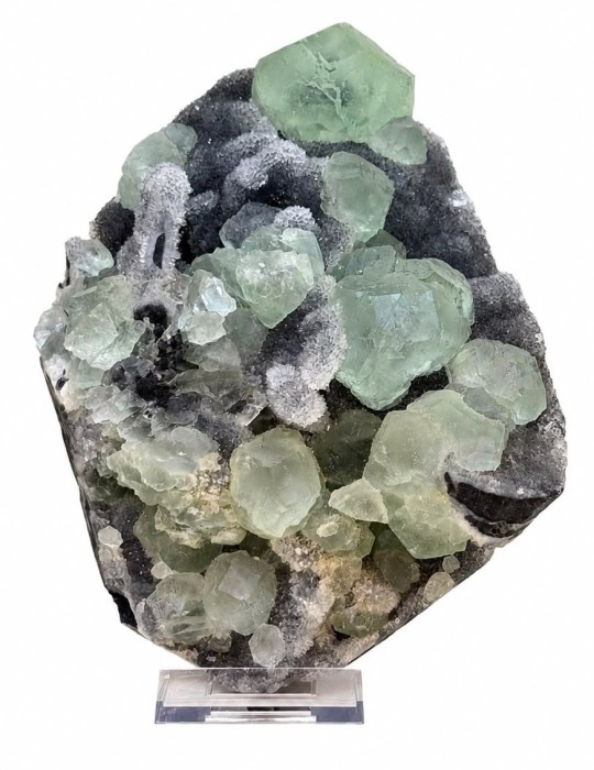 FLUORYT 2,8 KG – NATURALNY SUROWY OKAZ – ZIELONE KRYSZTAŁY NA MACIERZY 10.jpeg