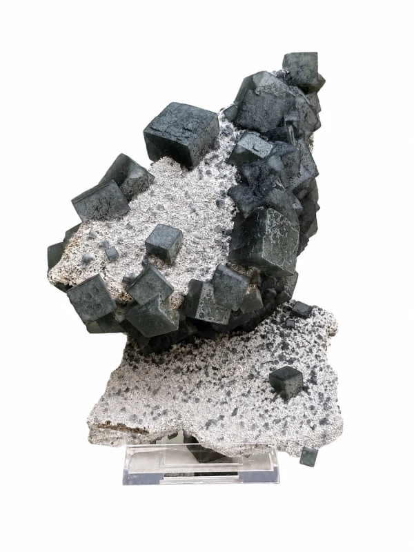 FLUORYT 1,2 KG – NATURALNY SUROWY OKAZ – KRYSZTAŁY NA MACIERZY – INDIE.png
