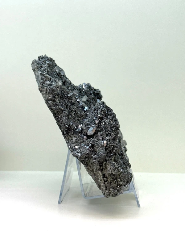 HEMATYT 1,4 KG – NATURALNY OKAZ – METALICZNY – RUMUNIA 1.jpeg