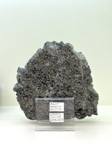 HEMATYT 1,4 KG – NATURALNY OKAZ – METALICZNY – RUMUNIA 2.jpeg