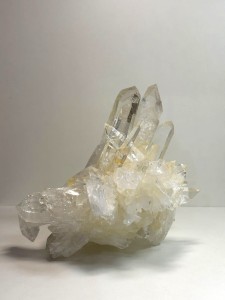 KRYSZTAŁ GÓRSKI 3,1 KG – NATURALNY OKAZ KOLEKCJONERSKI Z PERU.jpeg