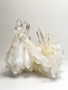 KRYSZTAŁ GÓRSKI 3,1 KG – NATURALNY OKAZ KOLEKCJONERSKI Z PERU 7.png